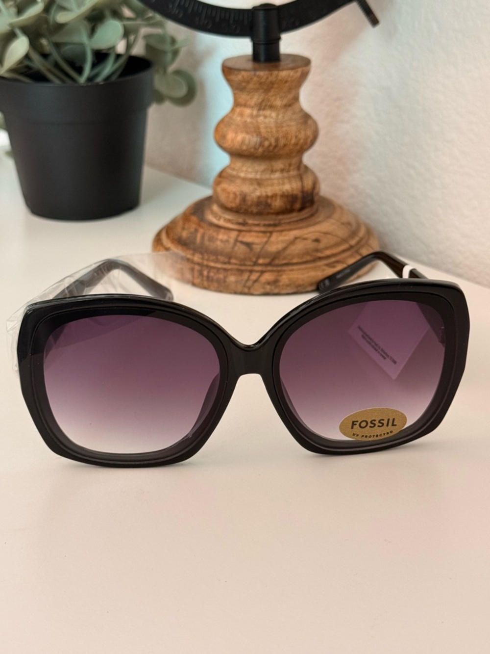 NEW Fossil FW240 Black Oversized Square Sunglasses - UV Protected